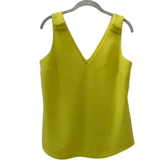 ✨ CLEAR OUT SALE ✨ Banana Republic Sleeveless Blouse - Picture 1 of 6